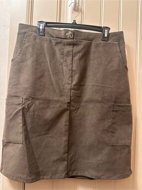 LA RELAXED- Women's Olive Cargo 2 Pocket Corduroy Skirt.